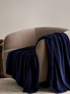 Mongolian Cashmere Cable Knit Throw - True Navy 50x60 - Retail $164